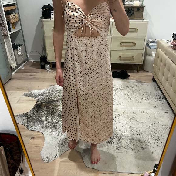 Privacy Please x Revolve Venice Midi Dress Size: XS Color: Nude & Black - Picture 6 of 6